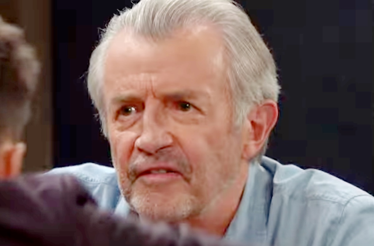 Days Of Our Lives Spoilers: Is Everett, Clyde’s Boss? Reporter’s Dual Life Could Mean He’s Xander’s Mystery Caller